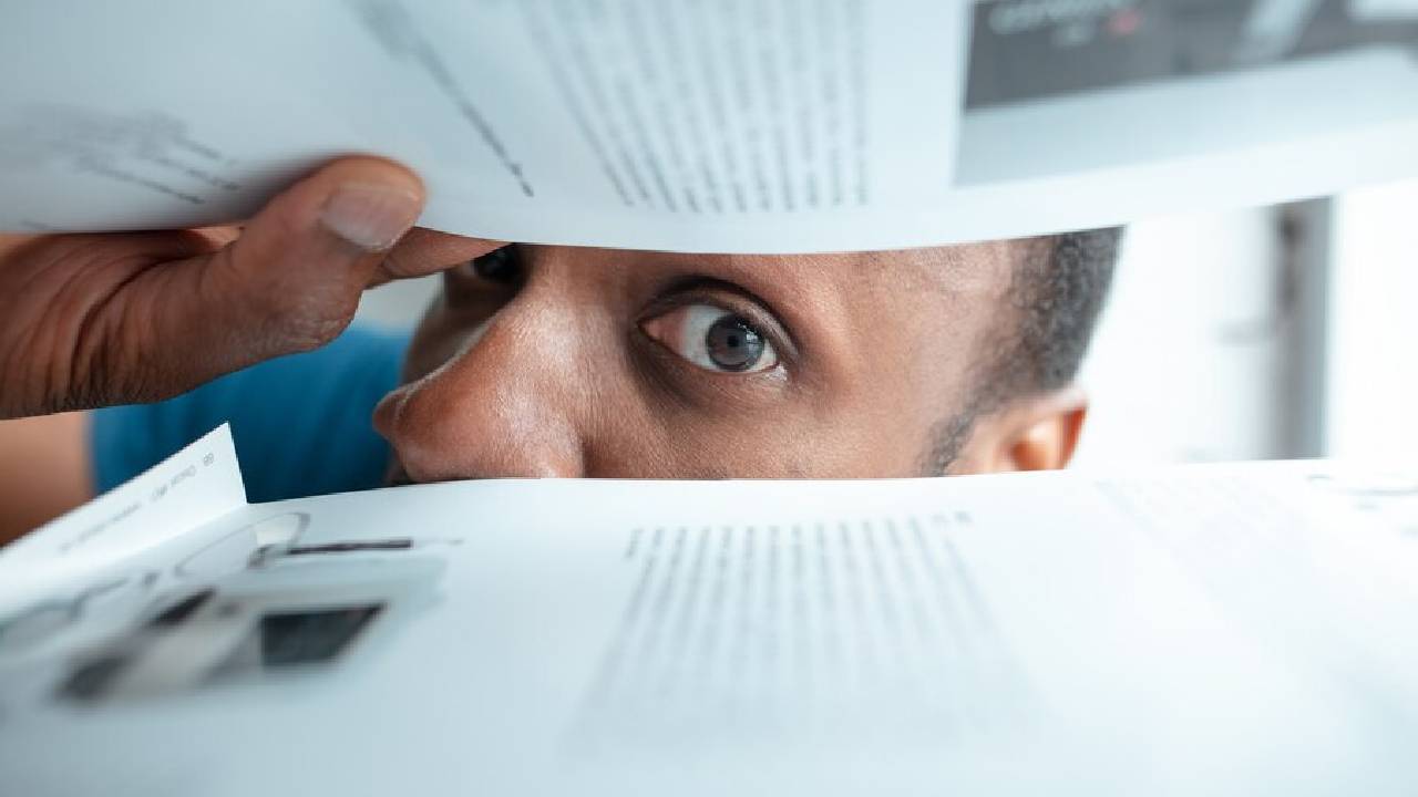 Cara mengamankan informasi sensitif pada sistem informasi Cara mengamankan informasi sensitif pada sistem informasi